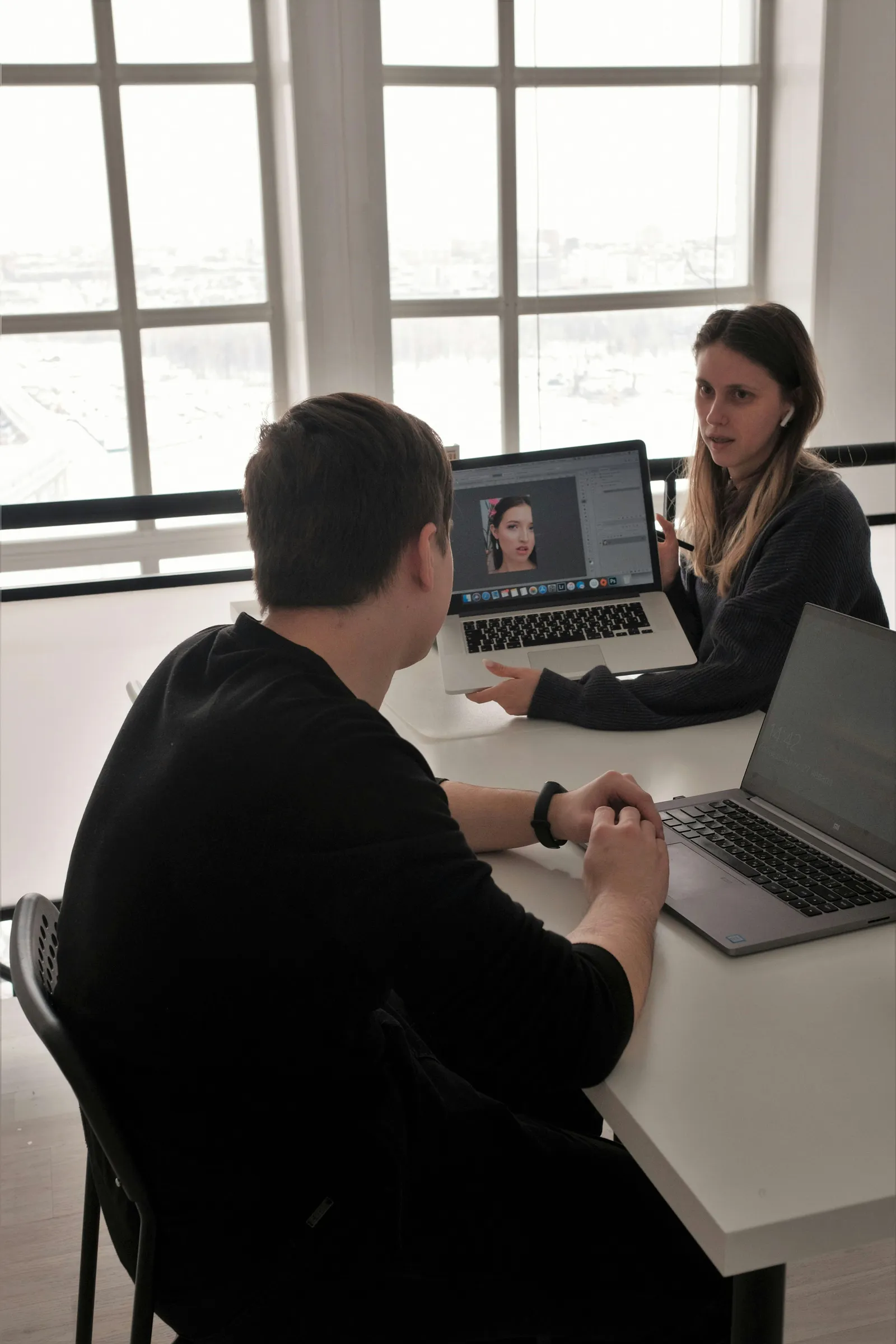 A person speaking with a qualified Australian practitioner by video